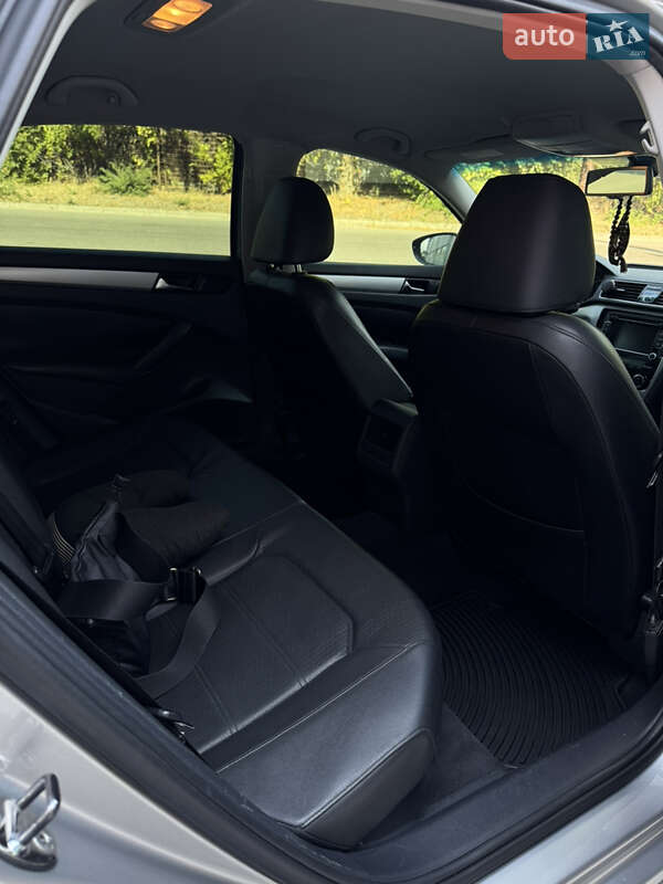 Седан Volkswagen Passat 2011 в Запорожье