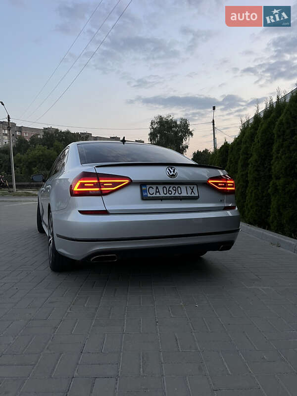 Седан Volkswagen Passat 2018 в Черкасах