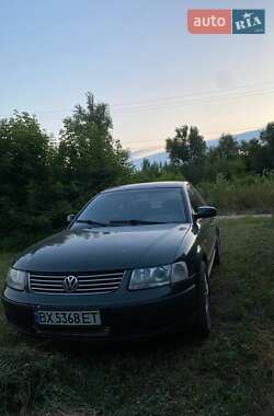 Седан Volkswagen Passat 1997 в Умани