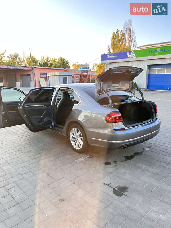 Седан Volkswagen Passat 2018 в Кривому Розі