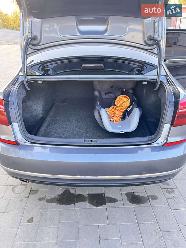 Седан Volkswagen Passat 2018 в Кривому Розі