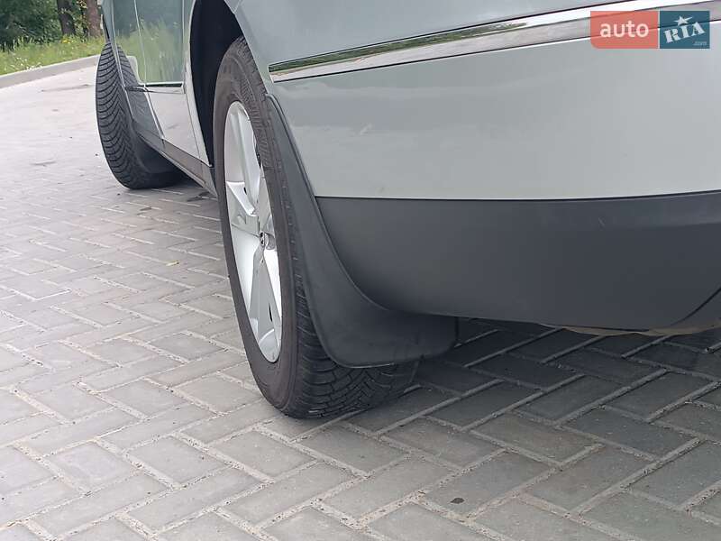 Седан Volkswagen Passat 2006 в Ковелі