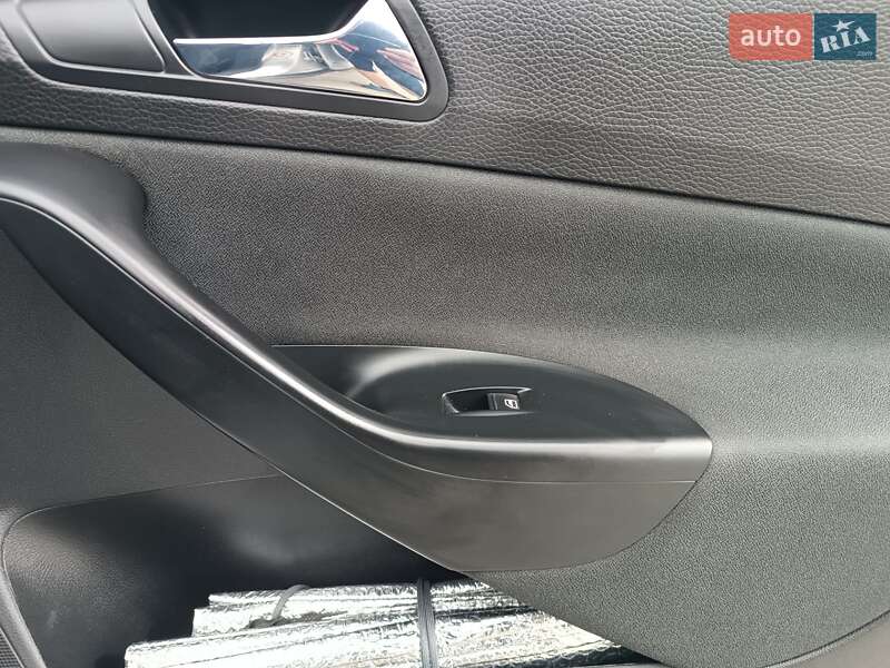 Седан Volkswagen Passat 2006 в Ковелі