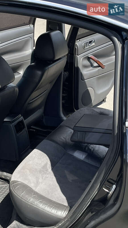 Седан Volkswagen Passat 2002 в Івано-Франківську