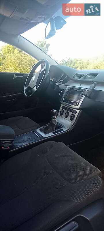Седан Volkswagen Passat 2008 в Дрогобичі