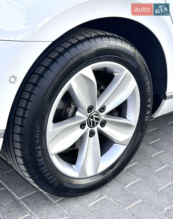 Универсал Volkswagen Passat 2021 в Умани фото 17 Универсал Volkswagen Passat 2021 в Умани