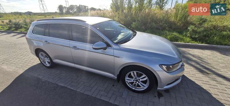 Универсал Volkswagen Passat 2015 в Луцке