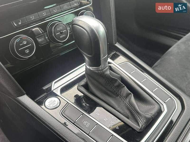 Универсал Volkswagen Passat 2018 в Одессе фото 5 Универсал Volkswagen Passat 2018 в Одессе