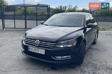 Седан Volkswagen Passat 2012 в Києві