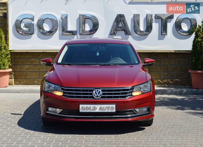 Седан Volkswagen Passat 2018 в Одессе