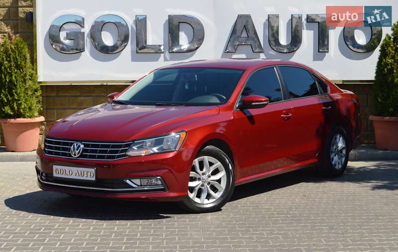 Седан Volkswagen Passat 2018 в Одессе