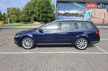 Універсал Volkswagen Passat 2011 в Луцьку