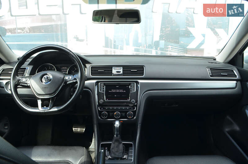 Седан Volkswagen Passat 2018 в Киеве фото 21 Седан Volkswagen Passat 2018 в Киеве