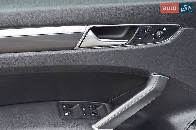 Седан Volkswagen Passat 2018 в Киеве фото 32 Седан Volkswagen Passat 2018 в Киеве