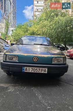 Универсал Volkswagen Passat 1993 в 