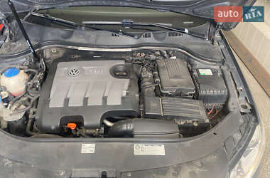 Универсал Volkswagen Passat 2011 в Киеве