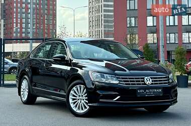 Седан Volkswagen Passat 2016 в Киеве