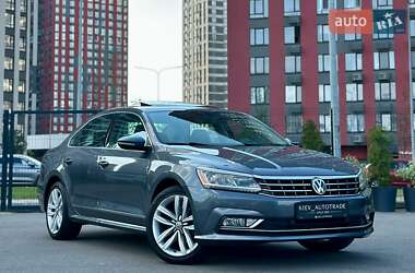Седан Volkswagen Passat 2016 в Киеве