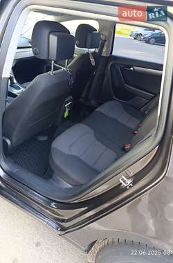 Универсал Volkswagen Passat 2012 в 