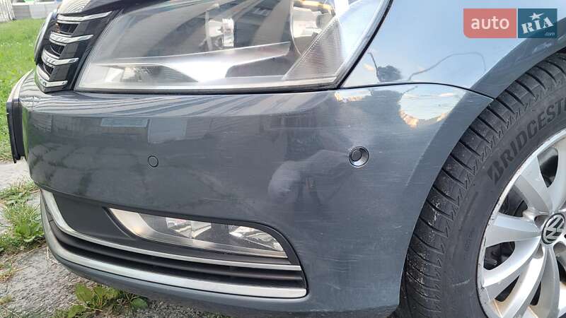 Универсал Volkswagen Passat 2011 в Киеве