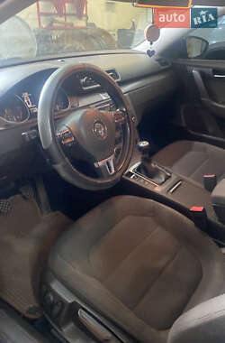 Универсал Volkswagen Passat 2011 в Киеве