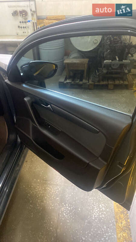 Универсал Volkswagen Passat 2011 в Киеве