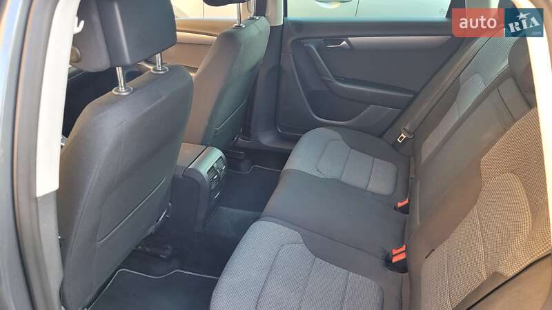 Универсал Volkswagen Passat 2011 в Киеве