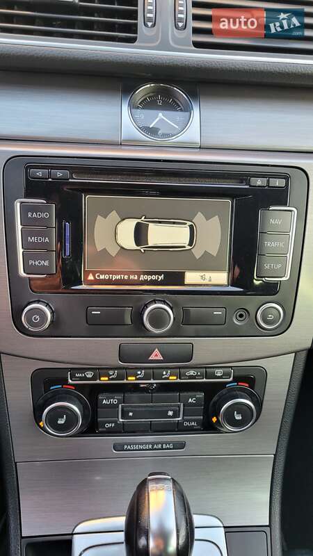 Универсал Volkswagen Passat 2011 в Киеве