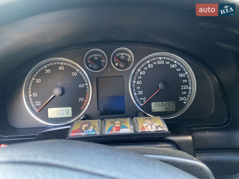 Седан Volkswagen Passat 2001 в Виннице