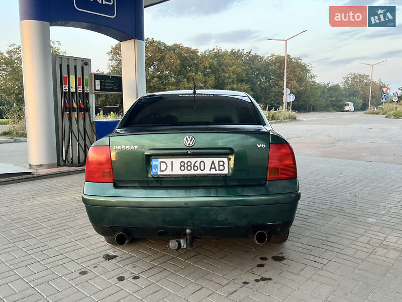 Седан Volkswagen Passat 1999 в Попільні