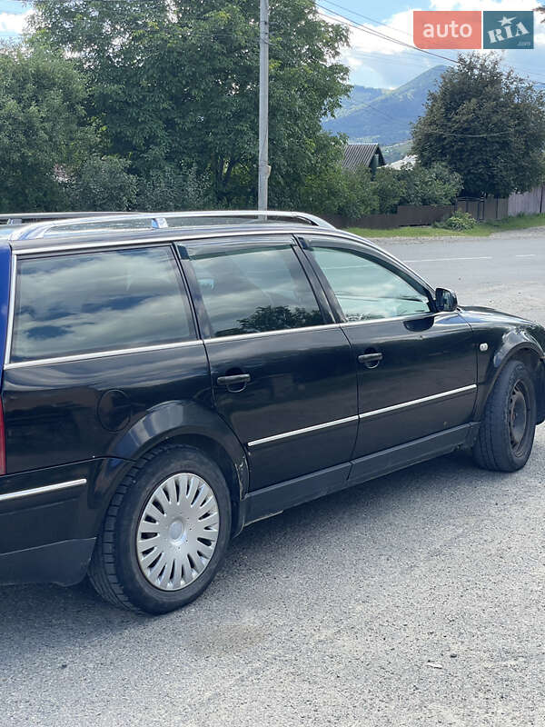 Универсал Volkswagen Passat 2001 в Верховине