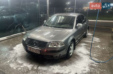 Седан Volkswagen Passat 2005 в Киеве