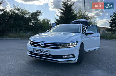 Универсал Volkswagen Passat 2017 в Житомире