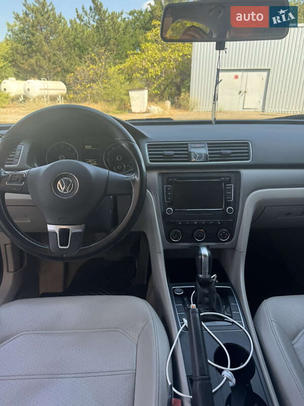Седан Volkswagen Passat 2015 в Николаеве фото 8 Седан Volkswagen Passat 2015 в Николаеве