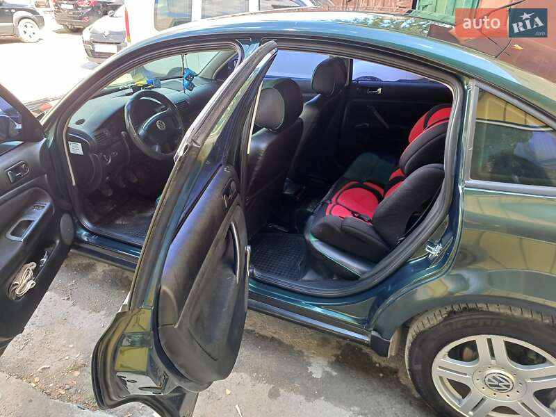 Седан Volkswagen Passat 1997 в Кам'янець-Подільському