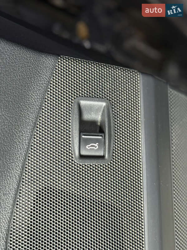 Універсал Volkswagen Passat 2014 в Одесі