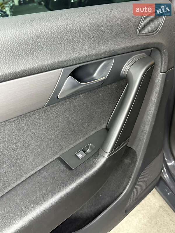 Універсал Volkswagen Passat 2014 в Одесі