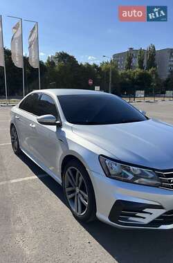 Седан Volkswagen Passat 2018 в 