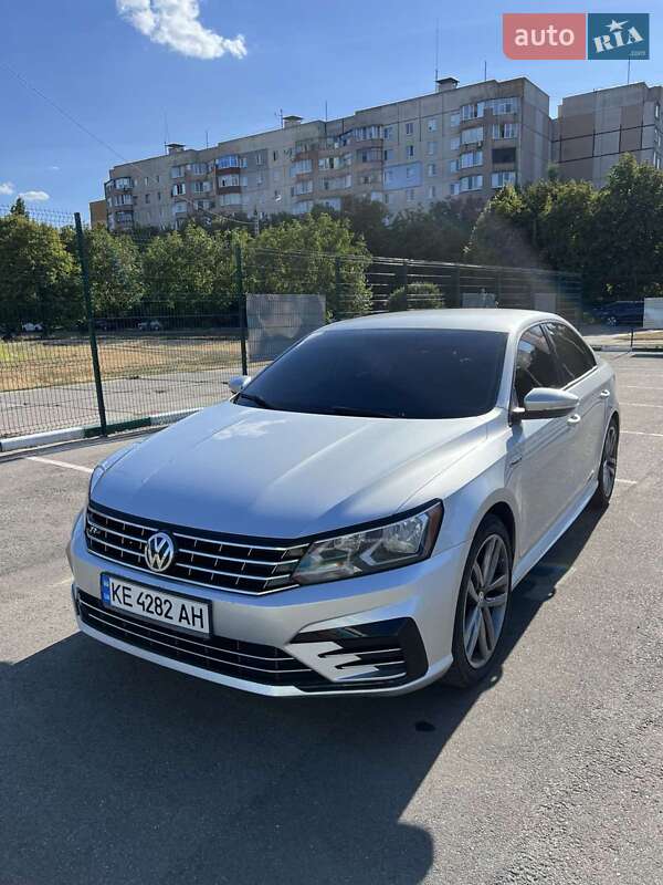 Седан Volkswagen Passat 2018 в Кривому Розі