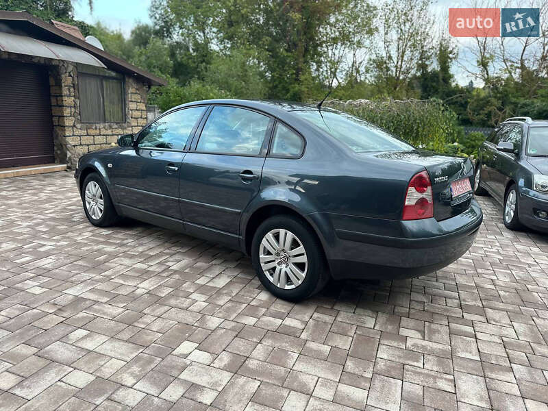 Седан Volkswagen Passat 2001 в Вінниці