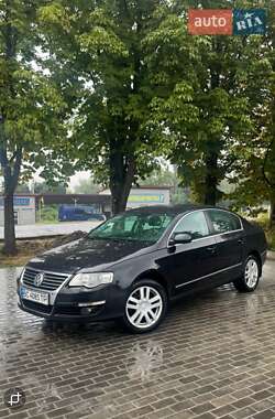 Седан Volkswagen Passat 2010 в Стрые