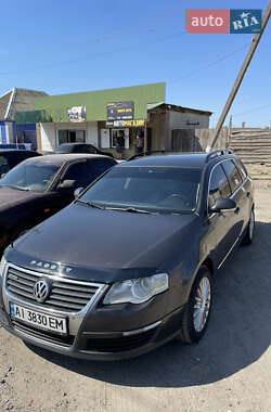 Универсал Volkswagen Passat 2009 в Александровке