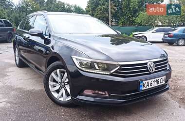 Универсал Volkswagen Passat 2016 в Киеве