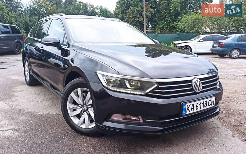 Универсал Volkswagen Passat 2016 в Киеве