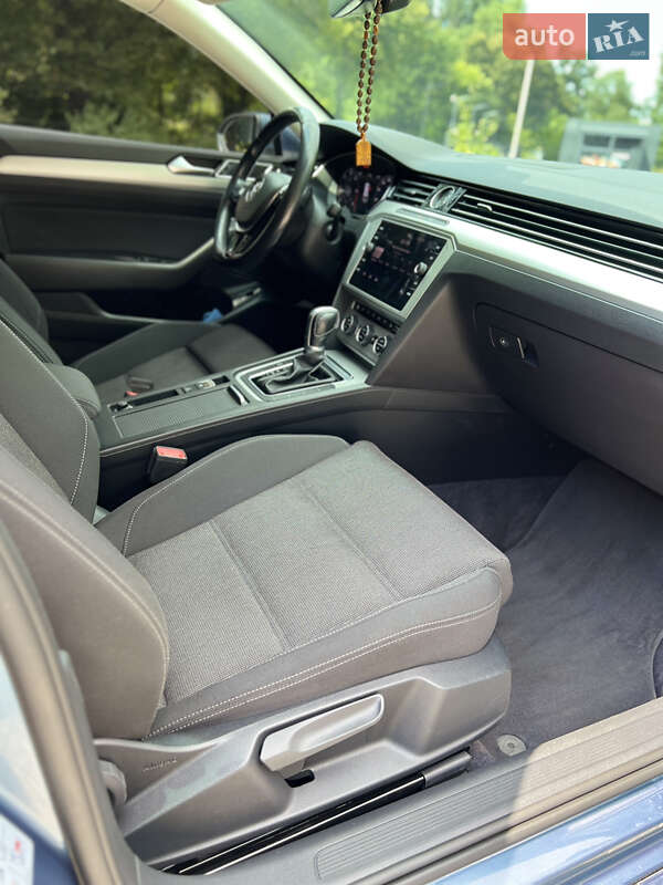 Универсал Volkswagen Passat 2018 в Дрогобыче