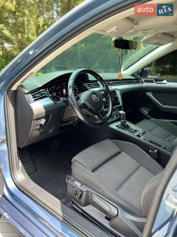 Универсал Volkswagen Passat 2018 в Дрогобыче