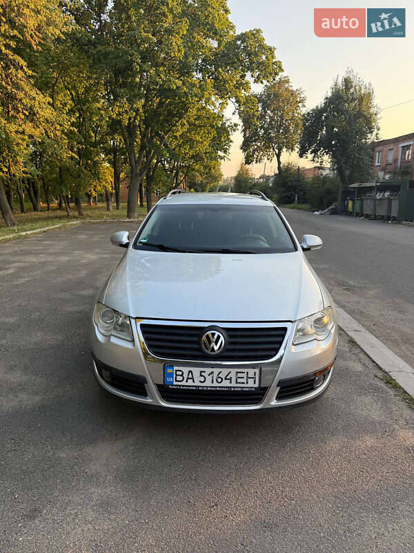 Універсал Volkswagen Passat 2006 в Гайвороні