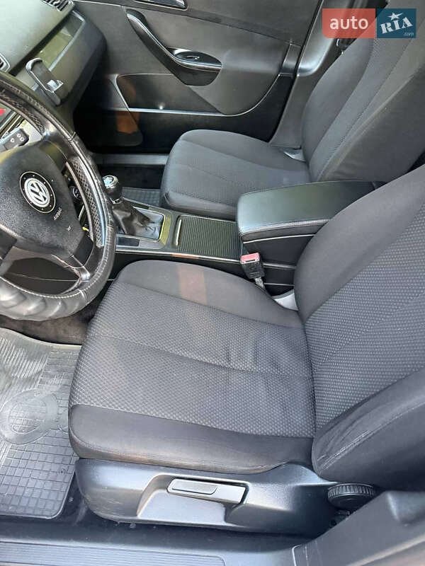 Універсал Volkswagen Passat 2006 в Гайвороні
