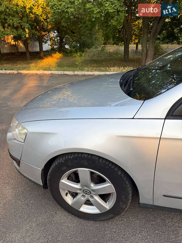 Універсал Volkswagen Passat 2006 в Гайвороні