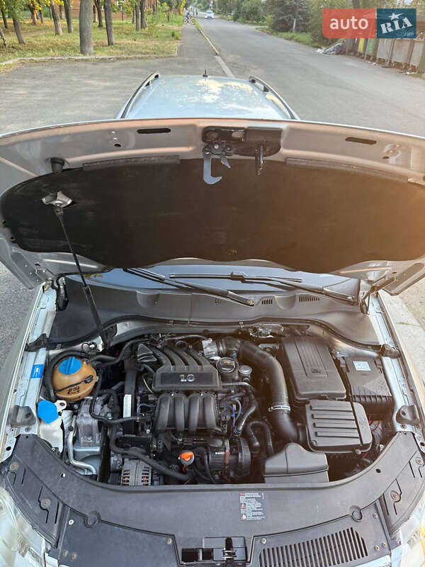 Універсал Volkswagen Passat 2006 в Гайвороні